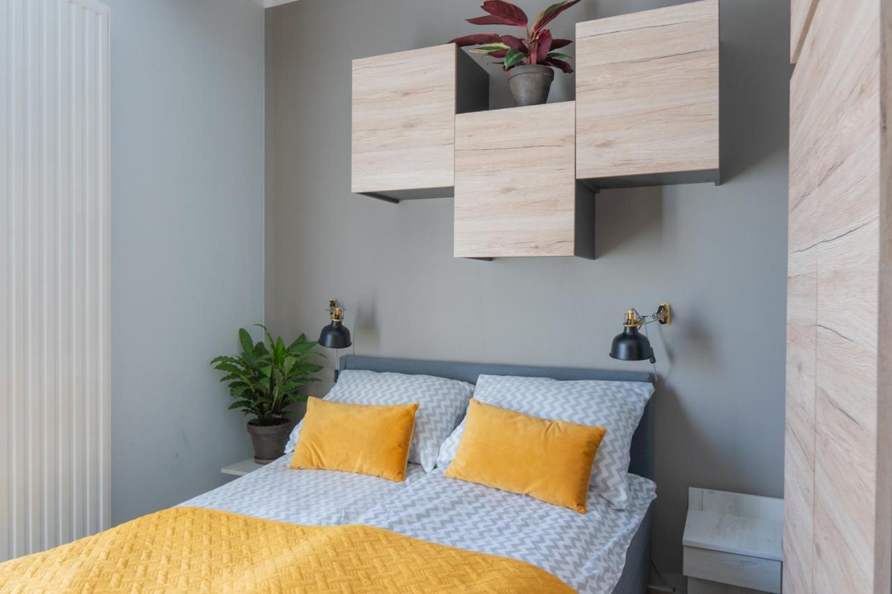 Moon Hostel Познан Екстериор снимка
