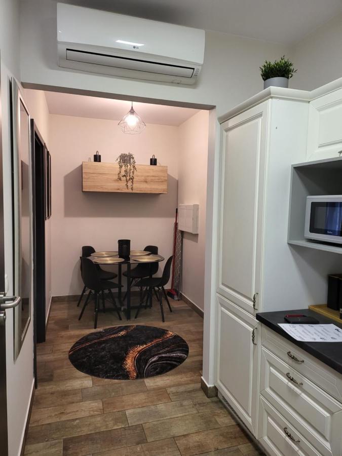 Moon Hostel Познан Екстериор снимка