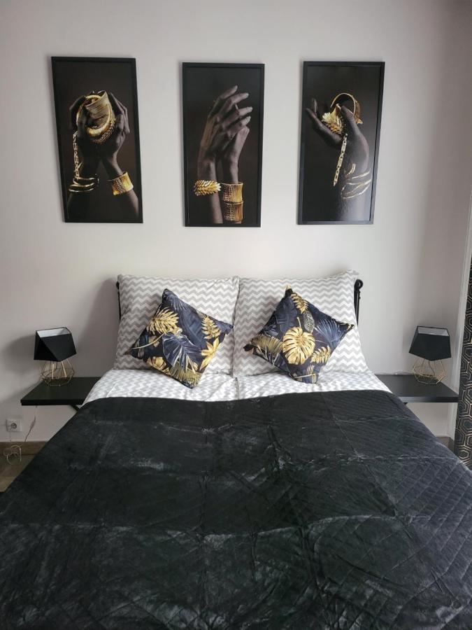 Moon Hostel Познан Екстериор снимка