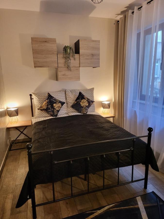 Moon Hostel Познан Екстериор снимка