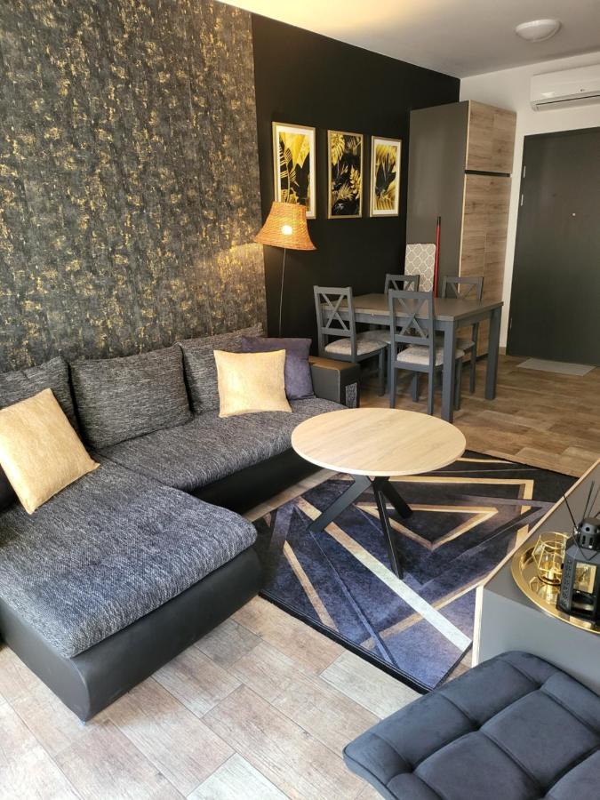 Moon Hostel Познан Екстериор снимка
