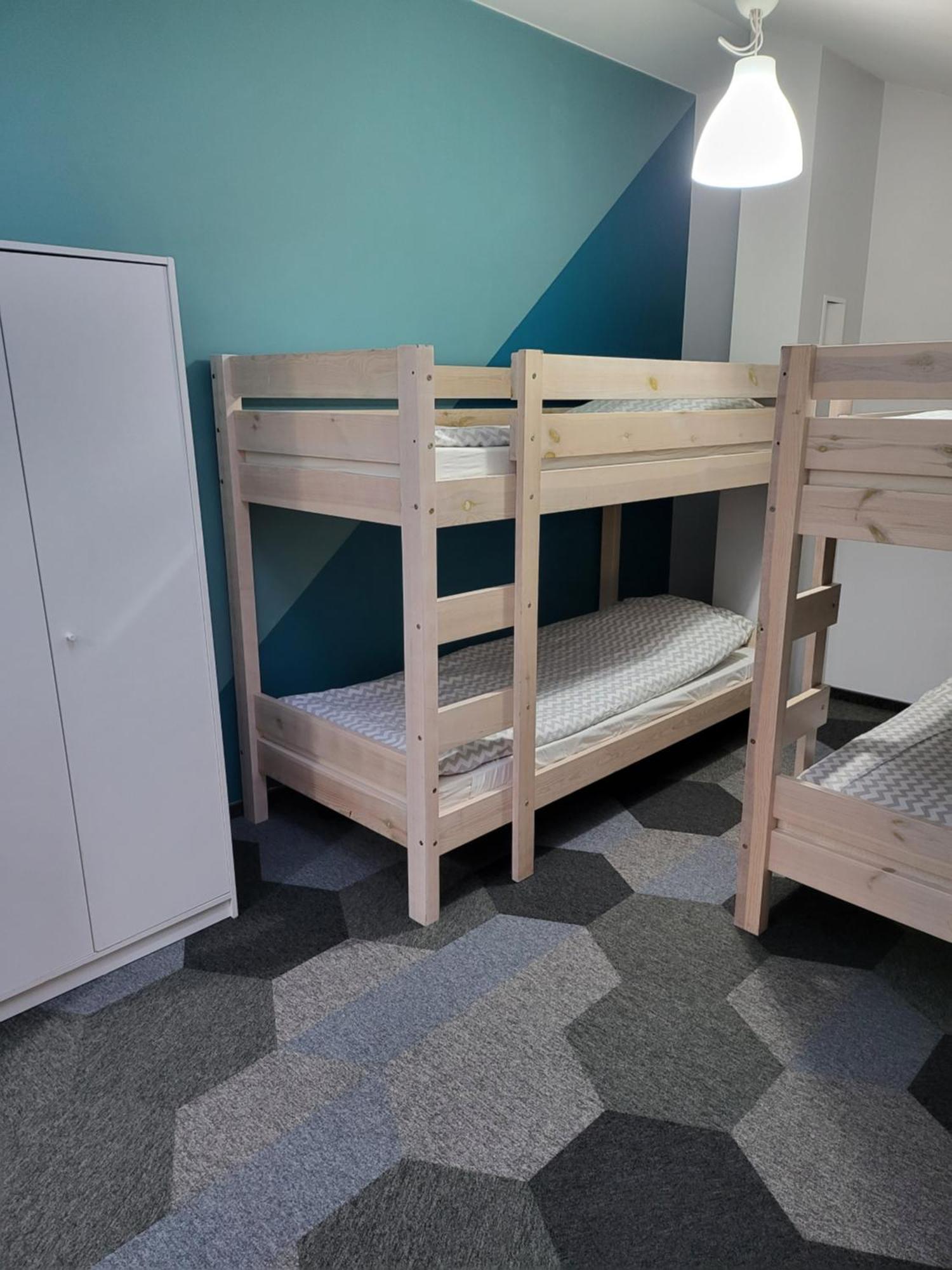 Moon Hostel Познан Екстериор снимка