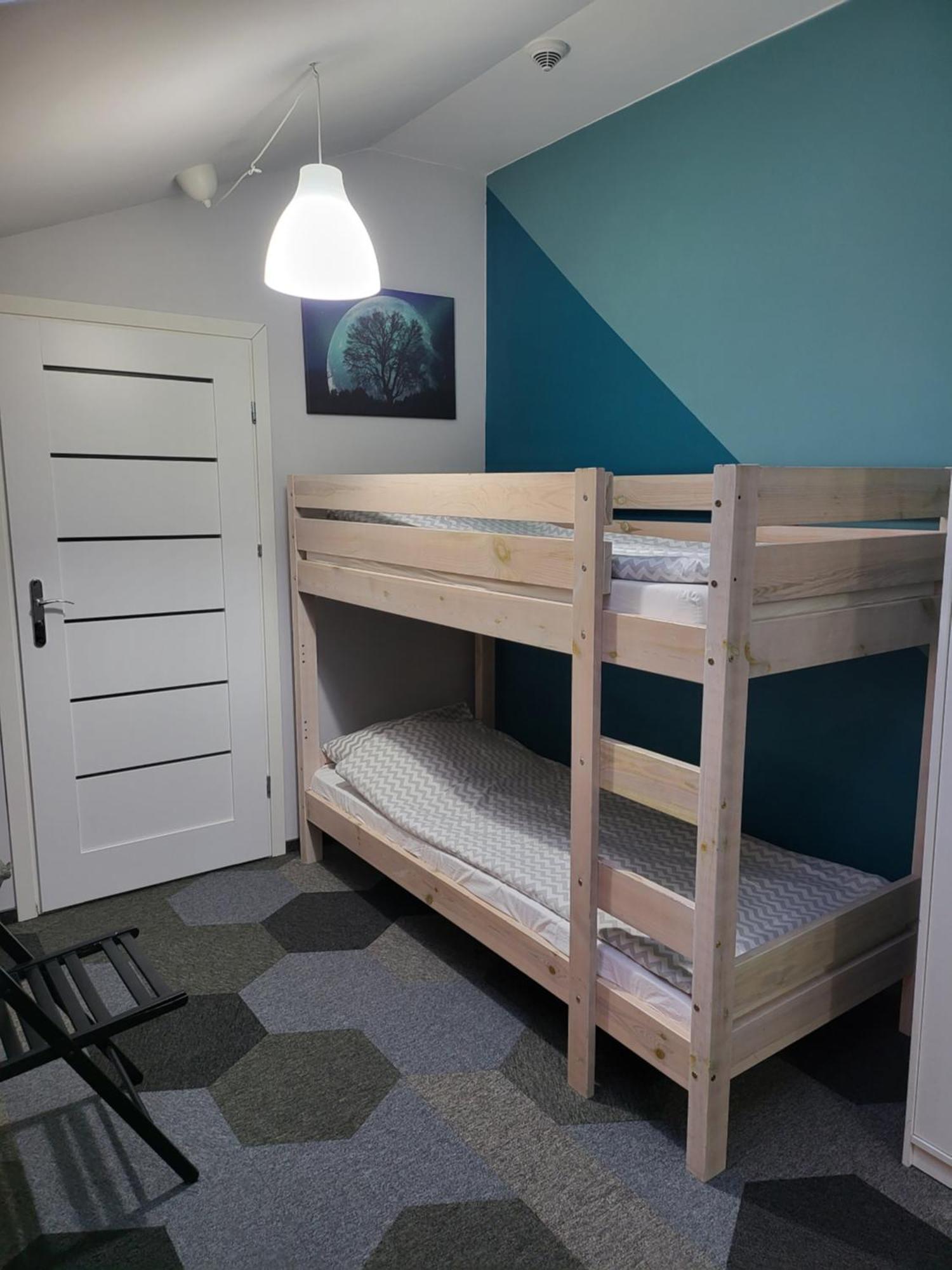 Moon Hostel Познан Екстериор снимка