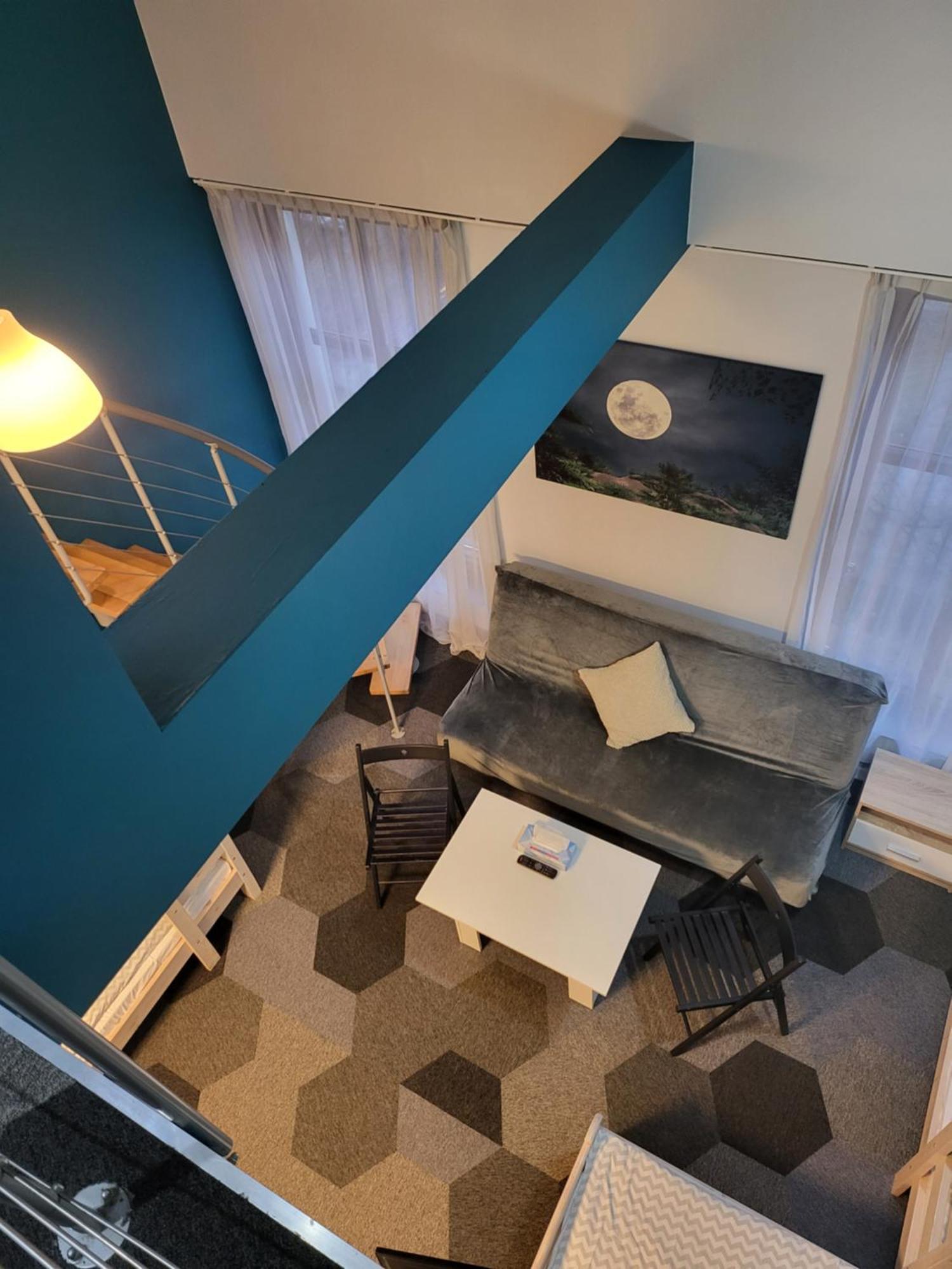 Moon Hostel Познан Екстериор снимка