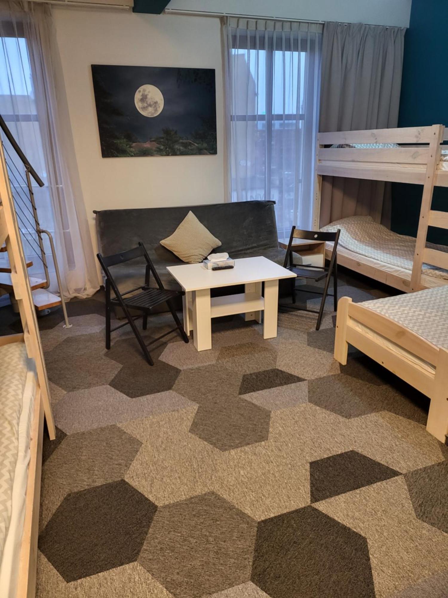 Moon Hostel Познан Екстериор снимка