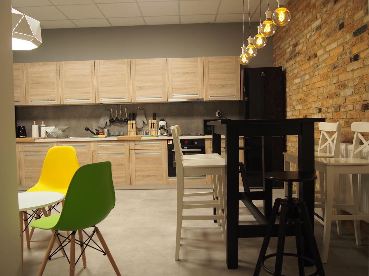 Moon Hostel Познан Екстериор снимка