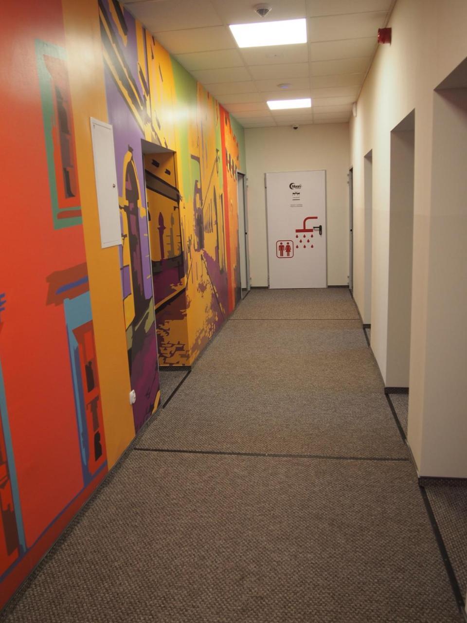Moon Hostel Познан Екстериор снимка