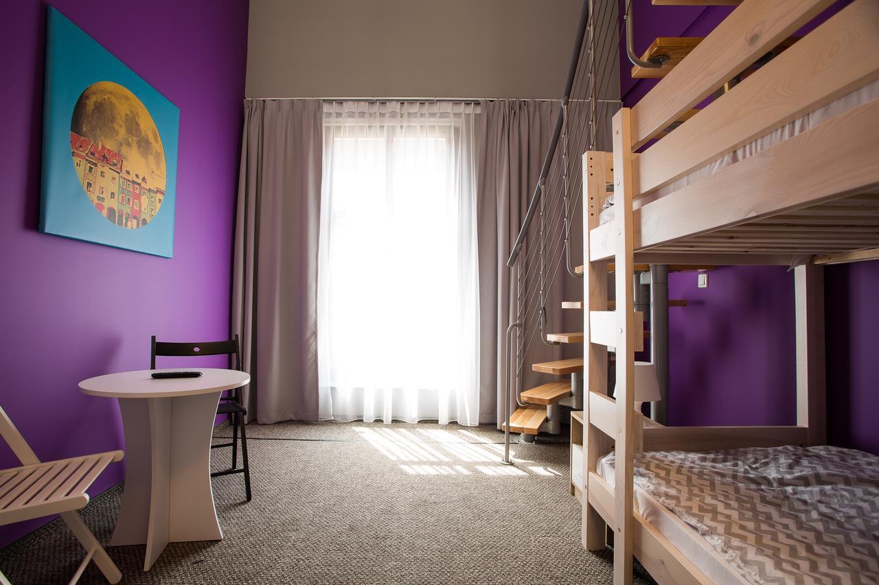 Moon Hostel Познан Екстериор снимка