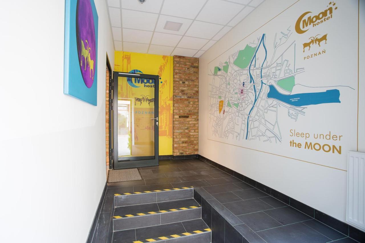 Moon Hostel Познан Екстериор снимка