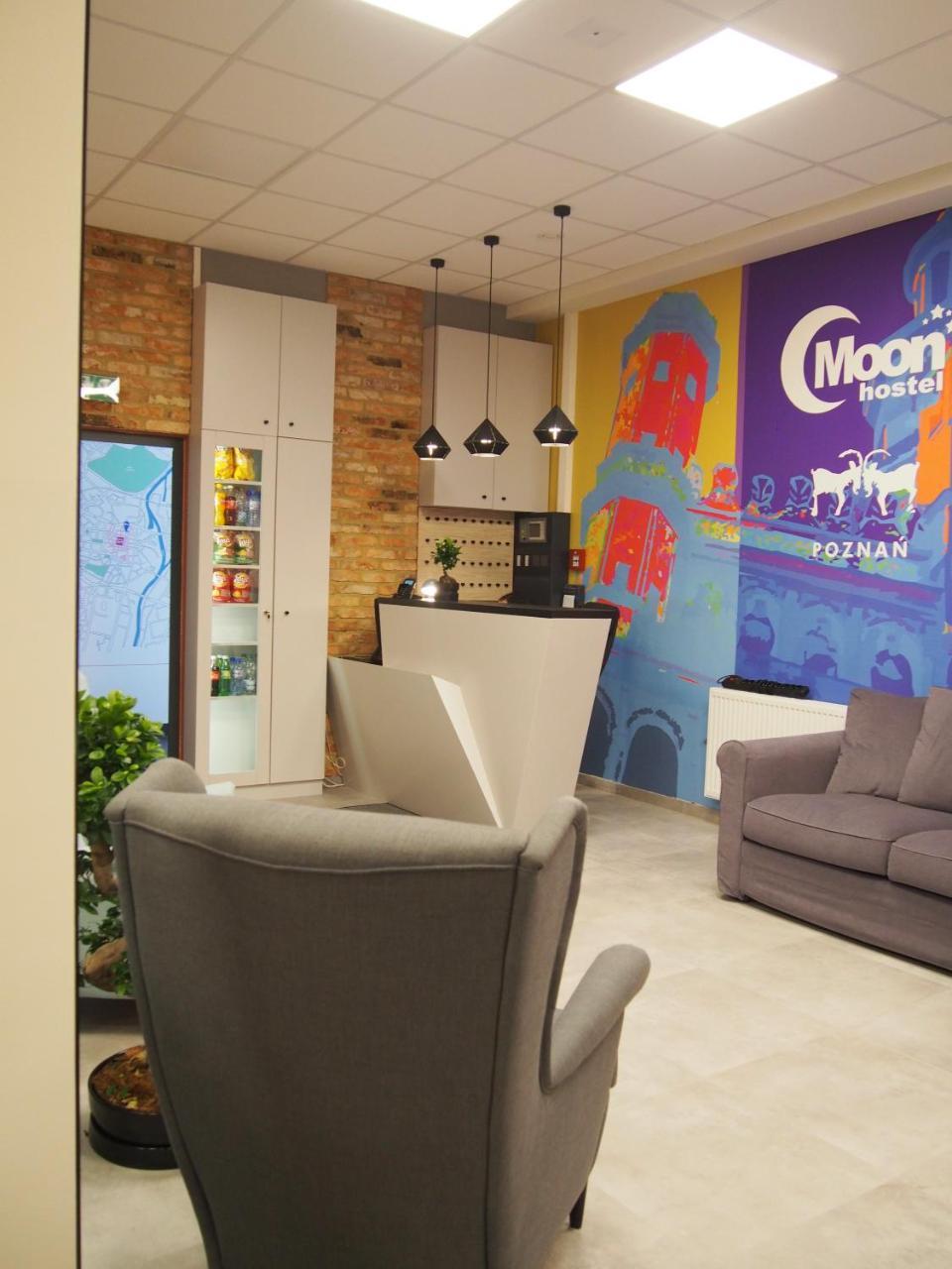 Moon Hostel Познан Екстериор снимка
