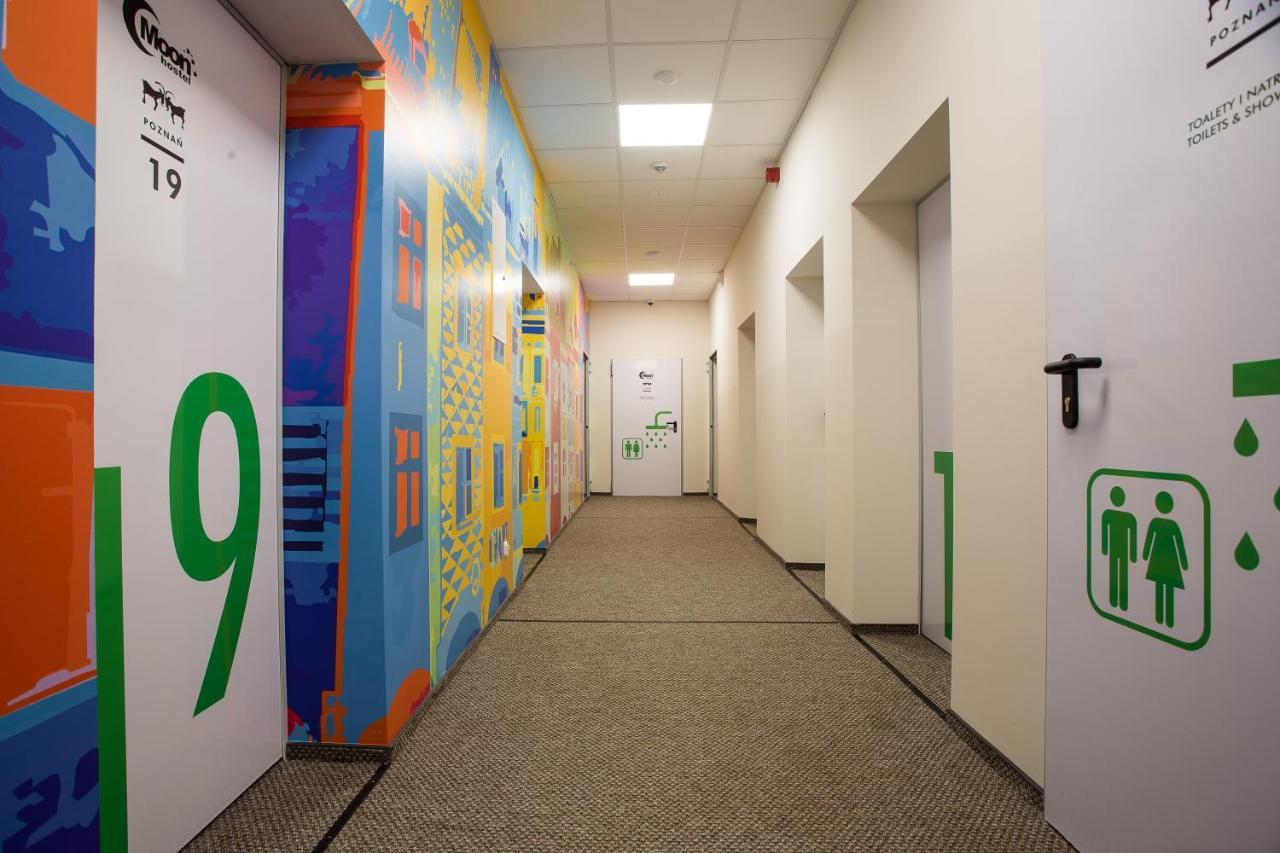 Moon Hostel Познан Екстериор снимка